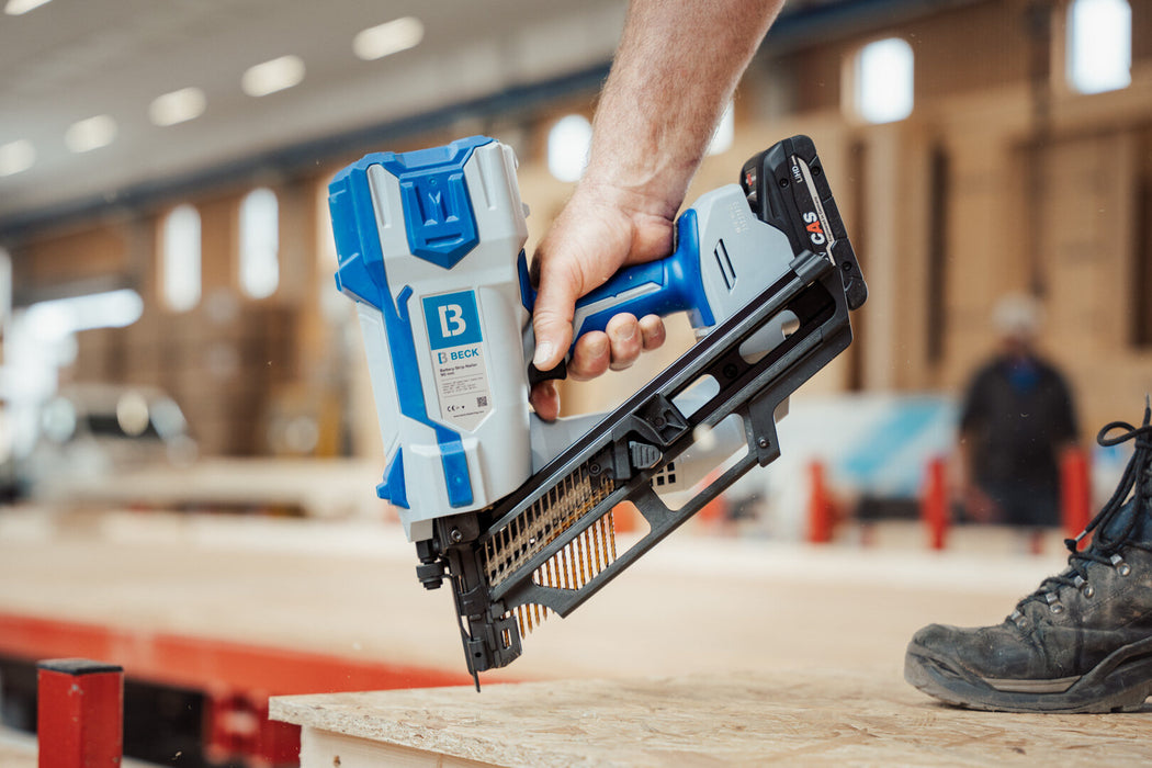 BECK FSN33-90 BC Akku-Streifennagler inkl. 2 CAS-Akkus 4,0Ah und Ladegerät